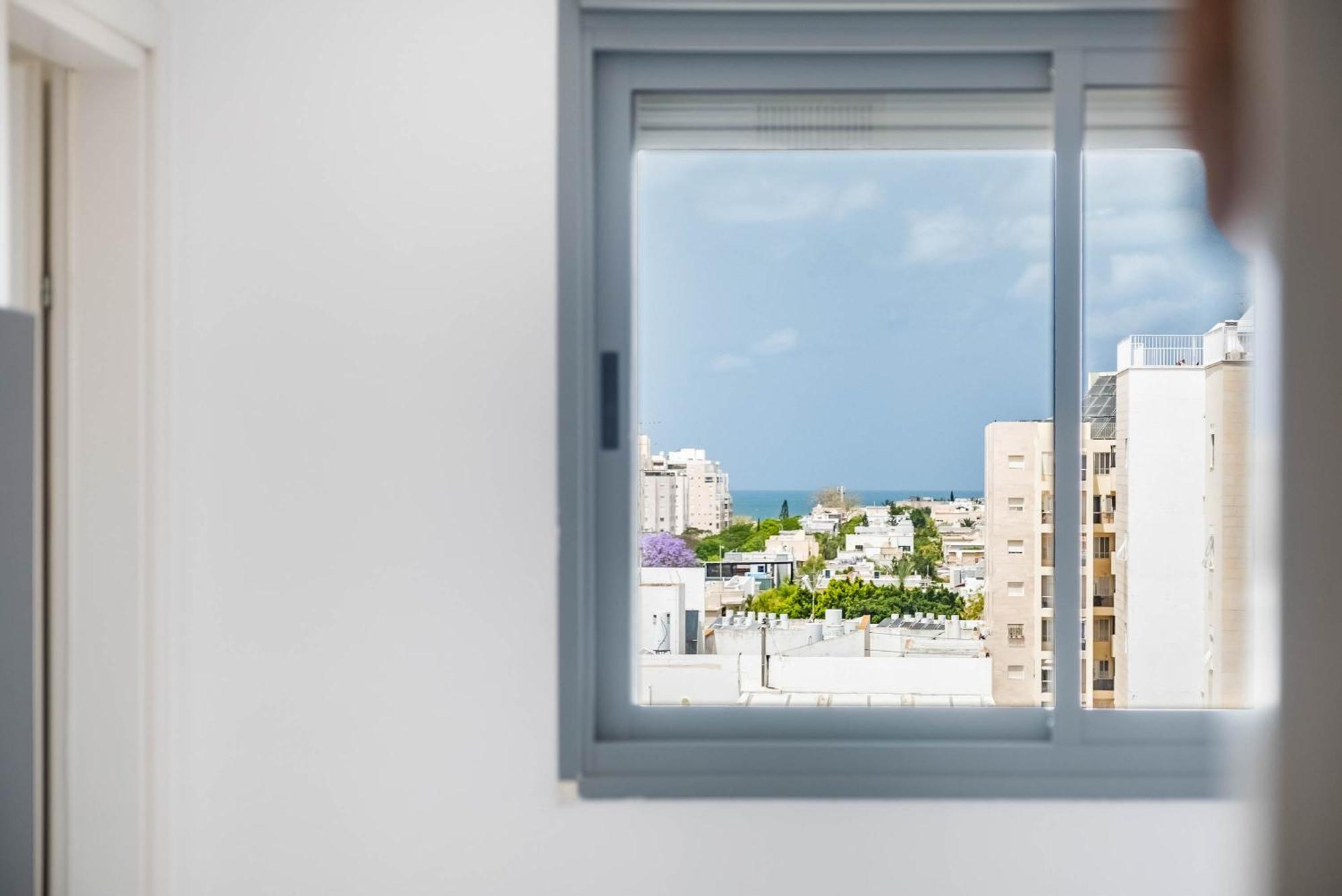 דירות אשדוד Ocean View Oasis With Balcony For Families מראה חיצוני תמונה