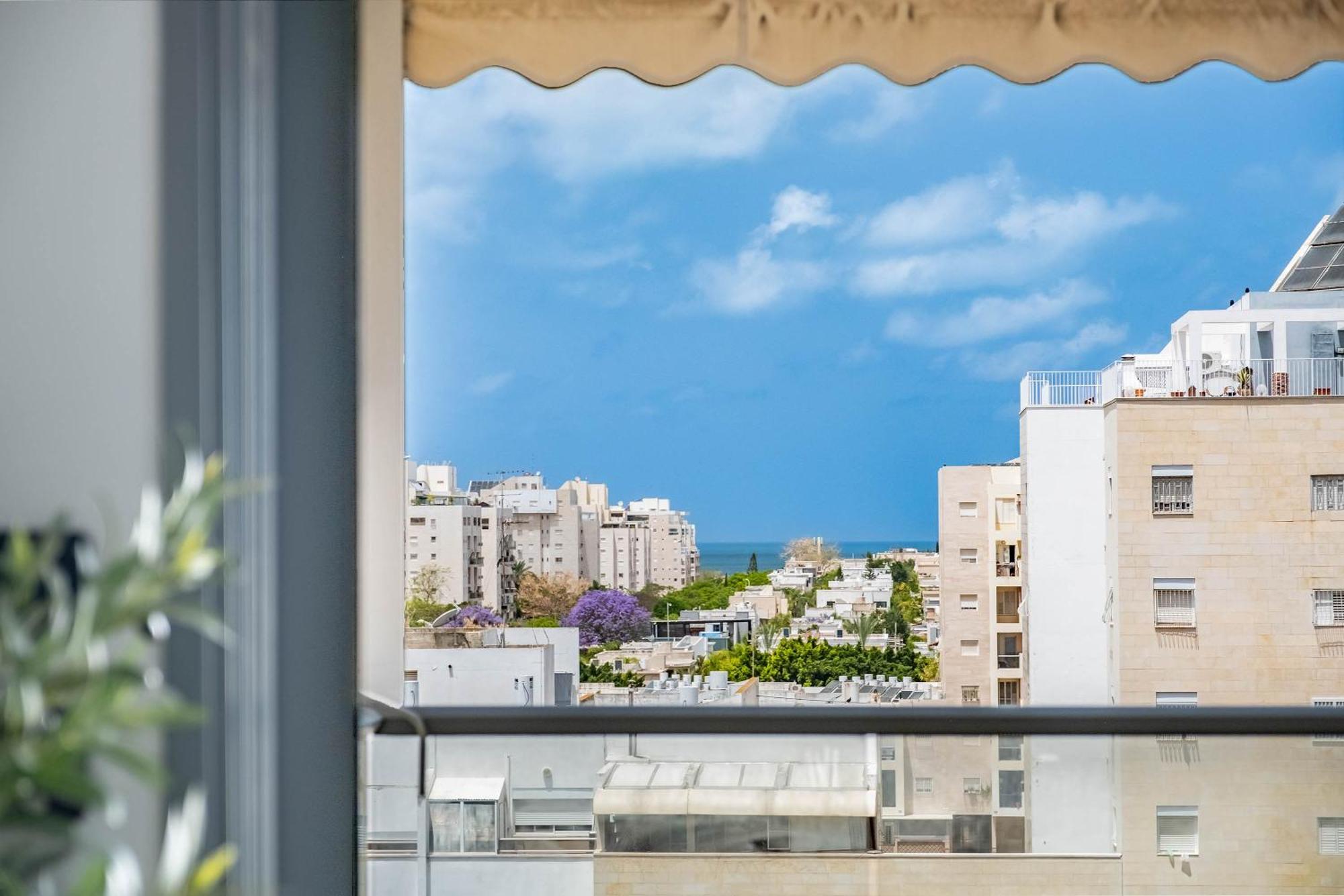 דירות אשדוד Ocean View Oasis With Balcony For Families מראה חיצוני תמונה