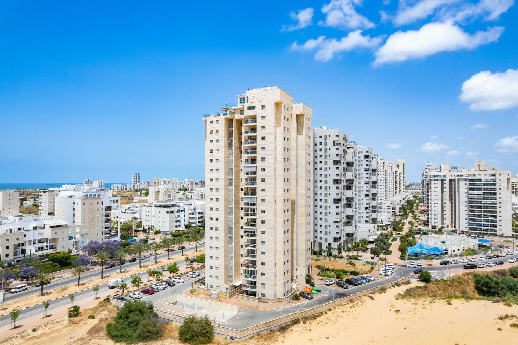 דירות אשדוד Ocean View Oasis With Balcony For Families מראה חיצוני תמונה